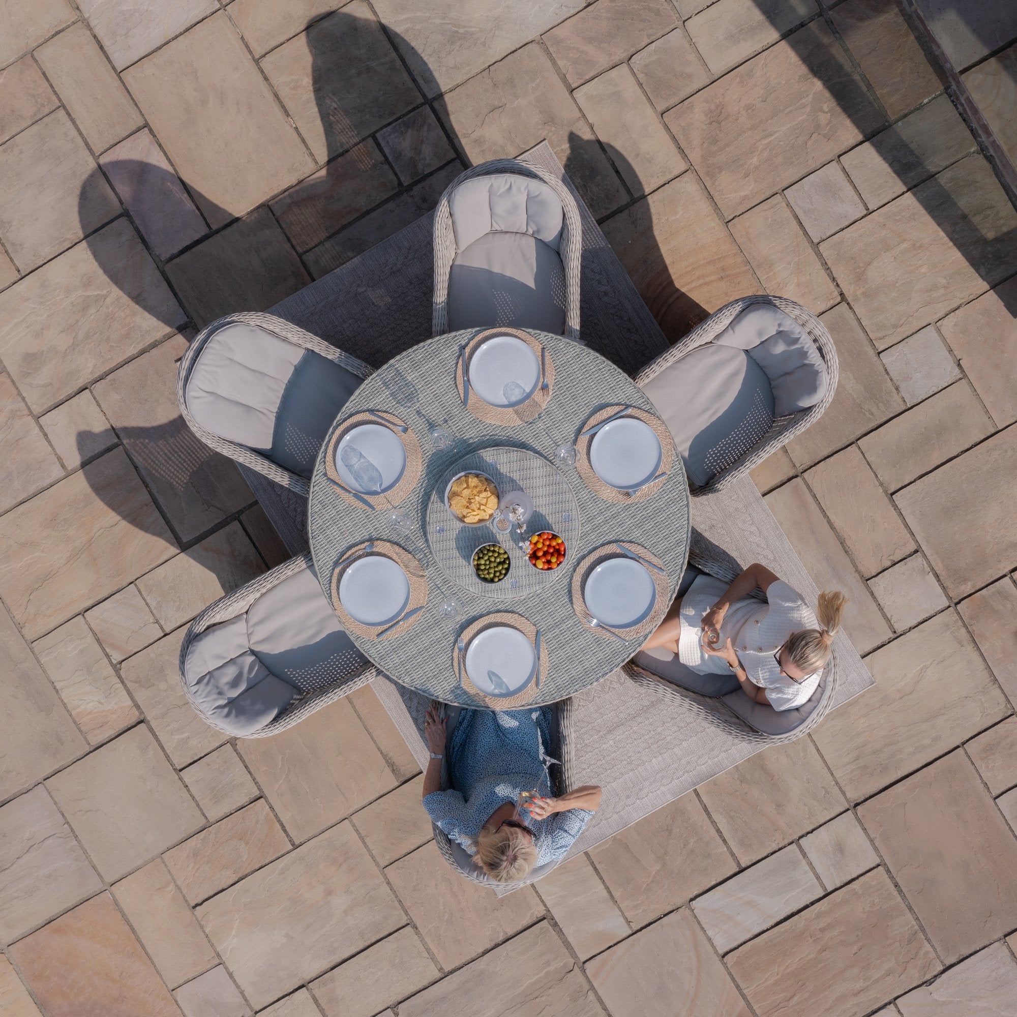 Oxford 6 Seat Round Dining Set with Heritage Dining Chairs & Woven Lazy Susan