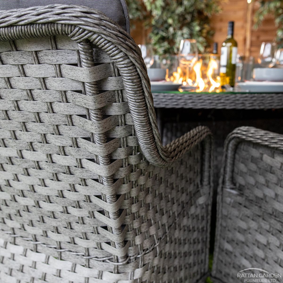 Rattan Serena Vienna 8 Seat Fire Pit With 165cm Round Table