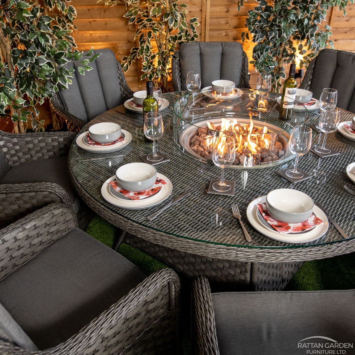 Rattan Serena Vienna 8 Seat Fire Pit With 165cm Round Table